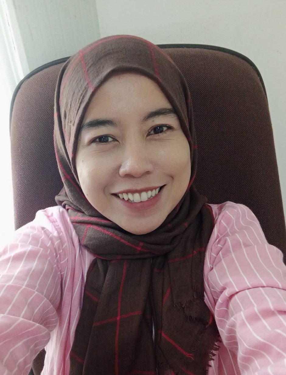 MENIK SETIYOWATI